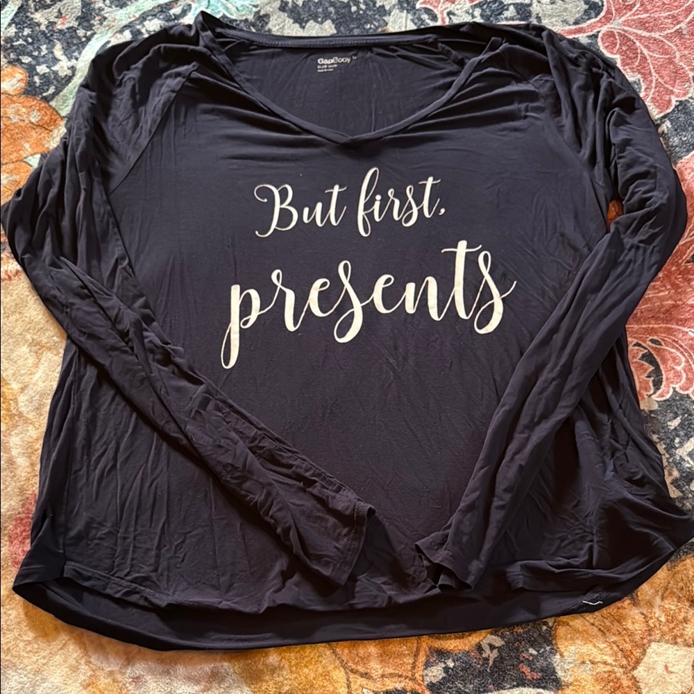 Old Navy Black and White Long Sleeve Blouse